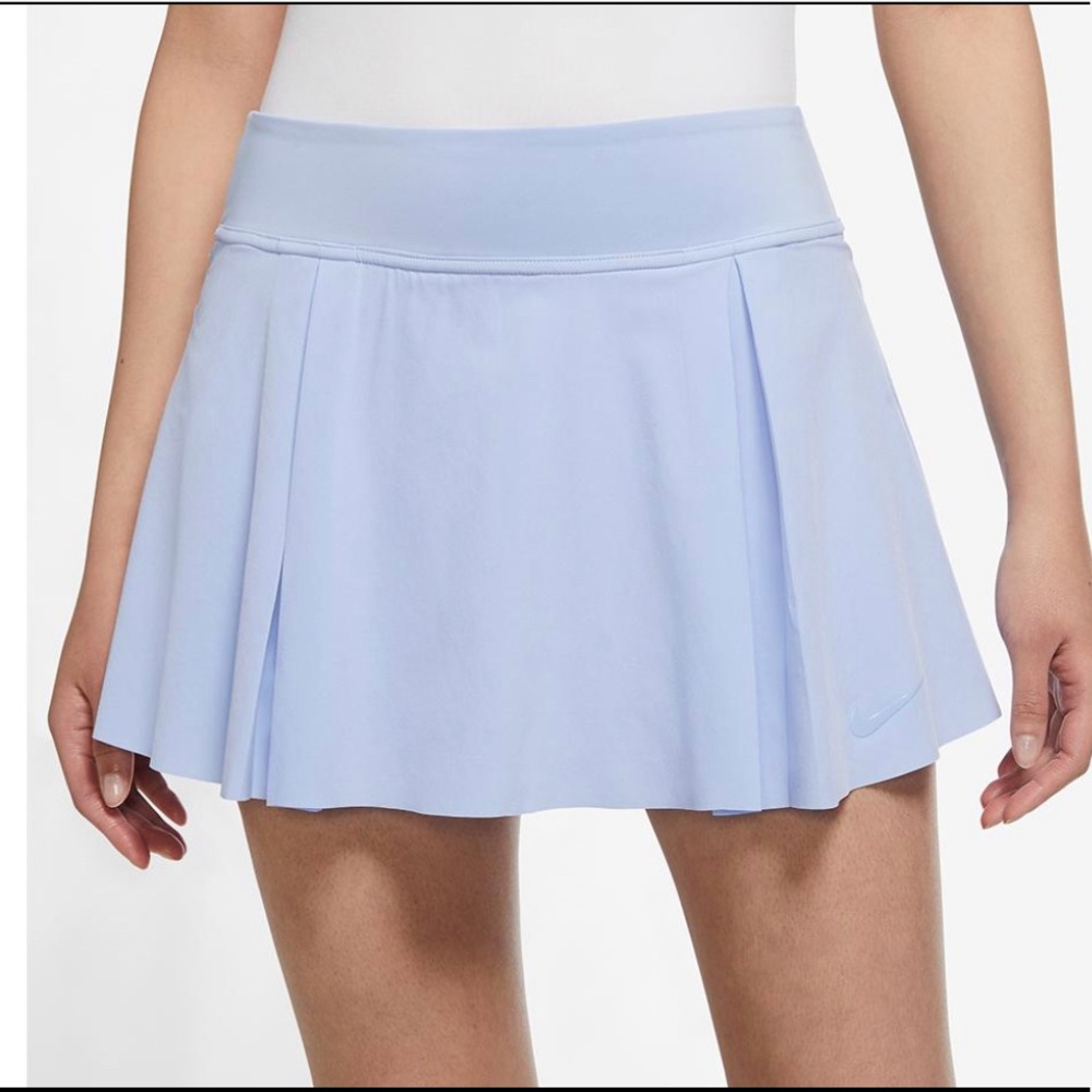 Nike Club Skirt size small NWT